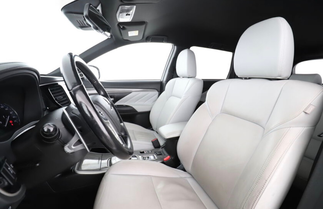Mitsubishi Outlander PHEV CVT 2019, bild 3/10