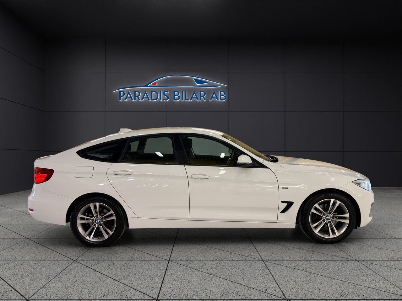 BMW 320 2015, bild 6/10