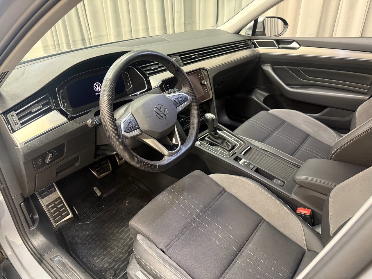 Volkswagen Passat 2024, bild 7/17