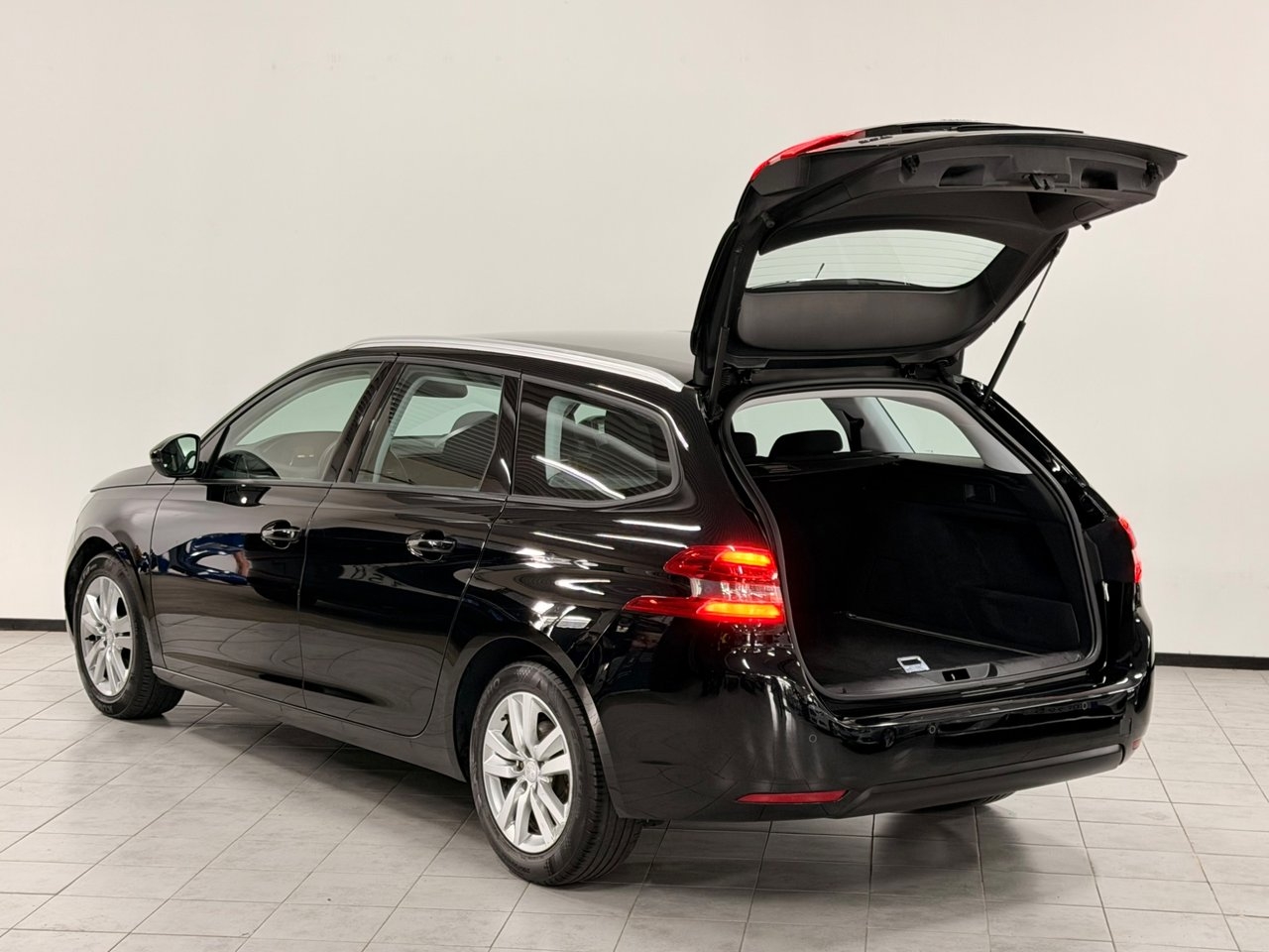 Peugeot 308 2014, bild 6/10