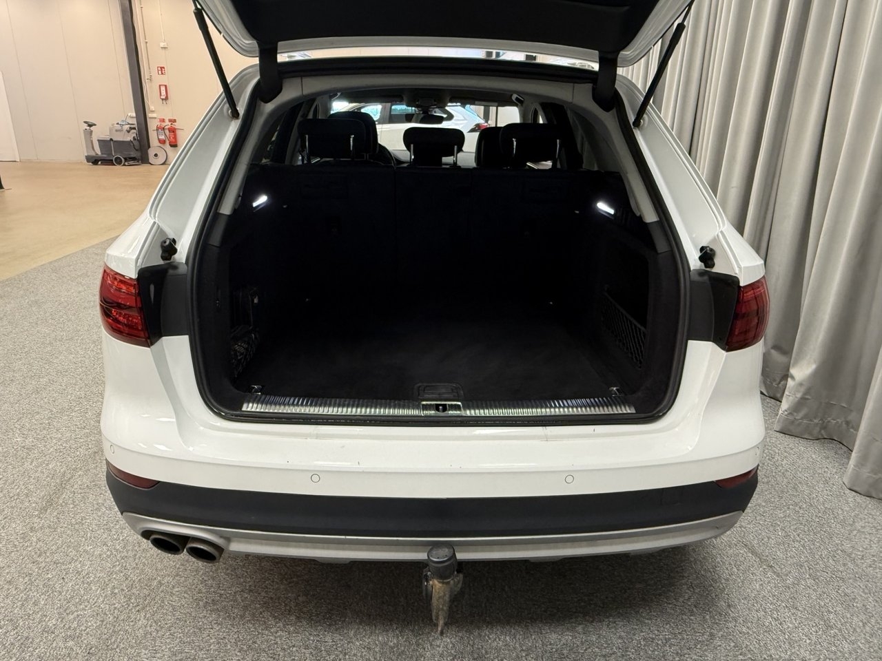 Audi A4 allroad 2017, kuva 6/13
