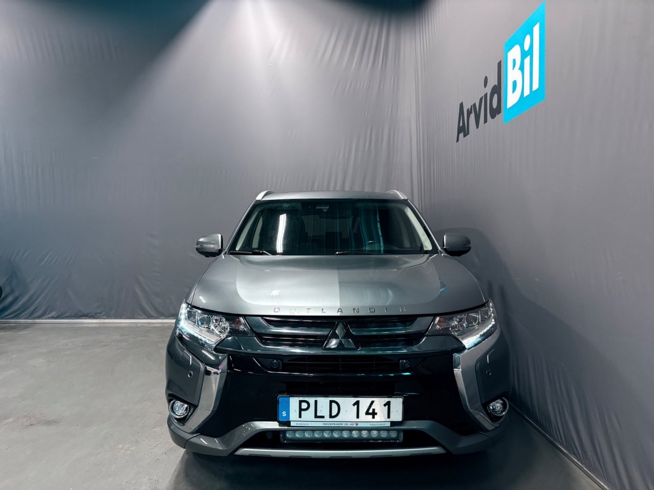 Mitsubishi Outlander 2017, bild 2/10
