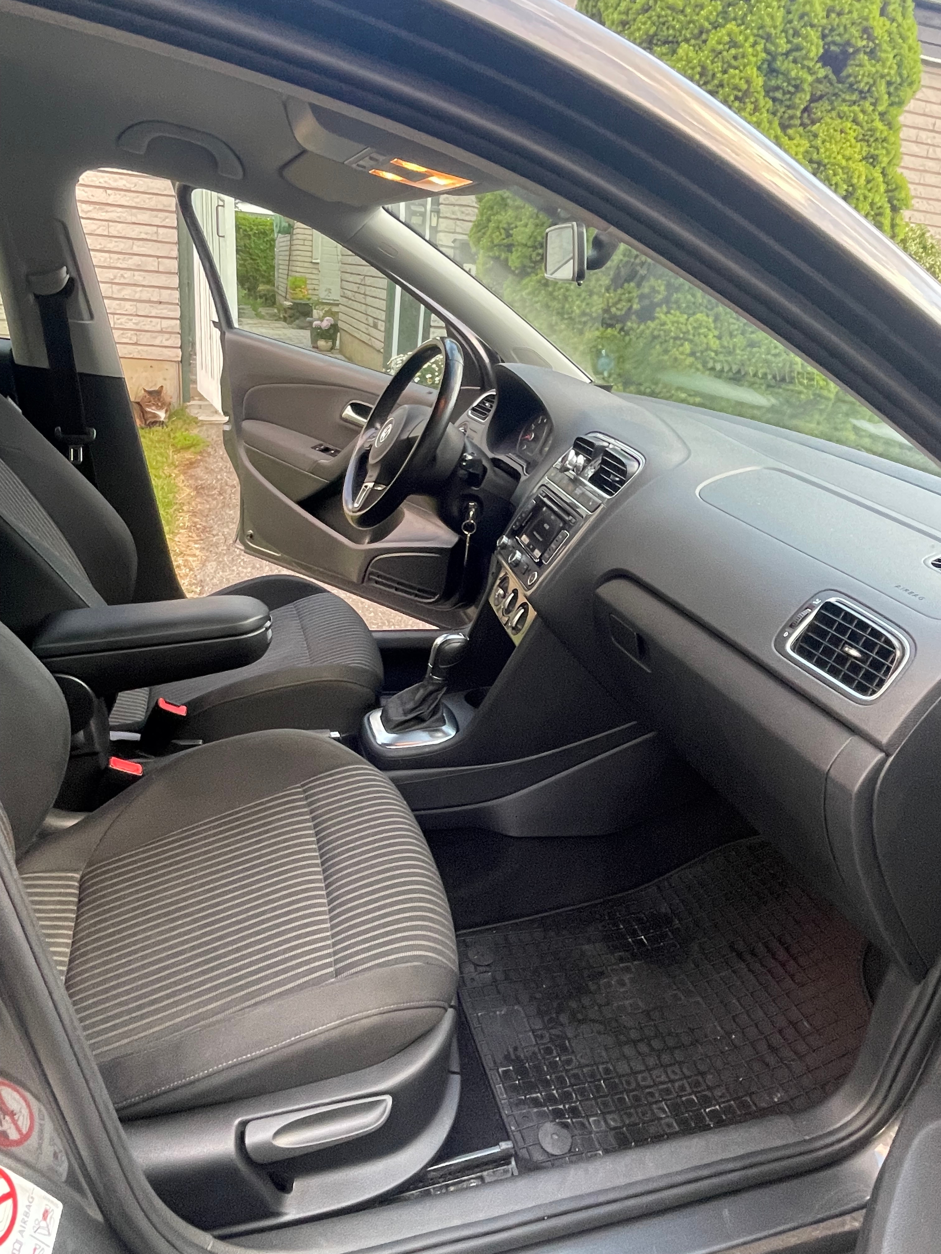 Volkswagen Polo 2011, bild 5/10