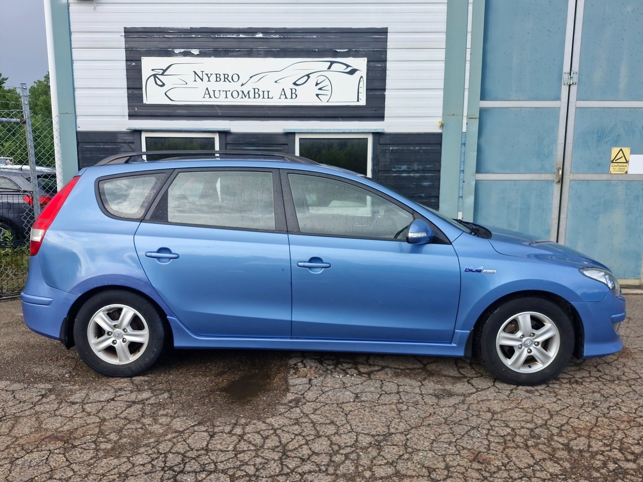 Hyundai i30 cw 1.6 CRDi Business Euro 5 2011, bild 2/6
