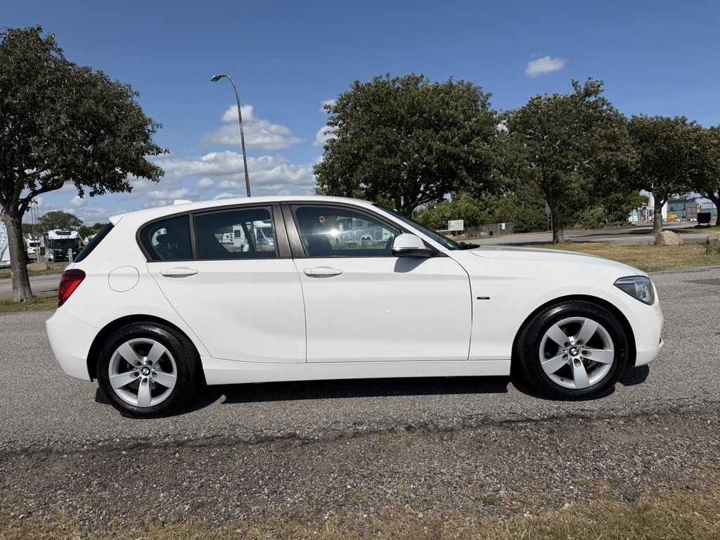 BMW 116 i 5-dörrars Sport line 2012, kuva 5/10