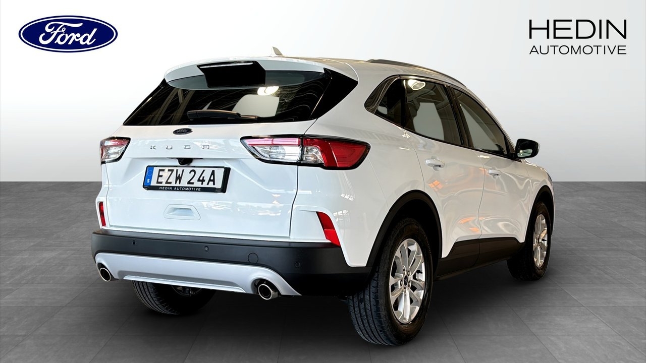 Ford Kuga 1,5 Ecoboost manuell 2023, bild 2/9