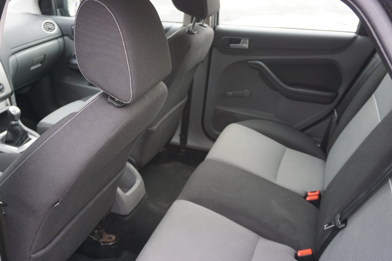 Ford Focus 2010, bild 6/10