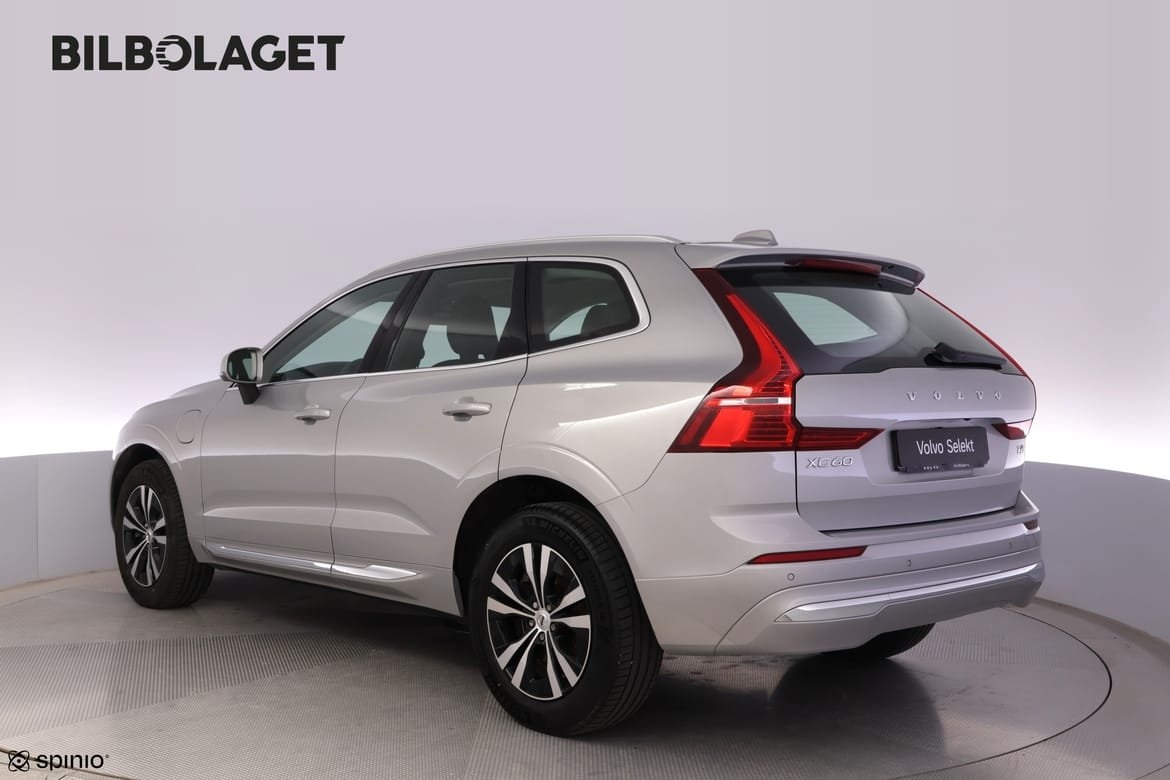 Volvo XC60 T6 Core Special Edition 2025, bild 4/18
