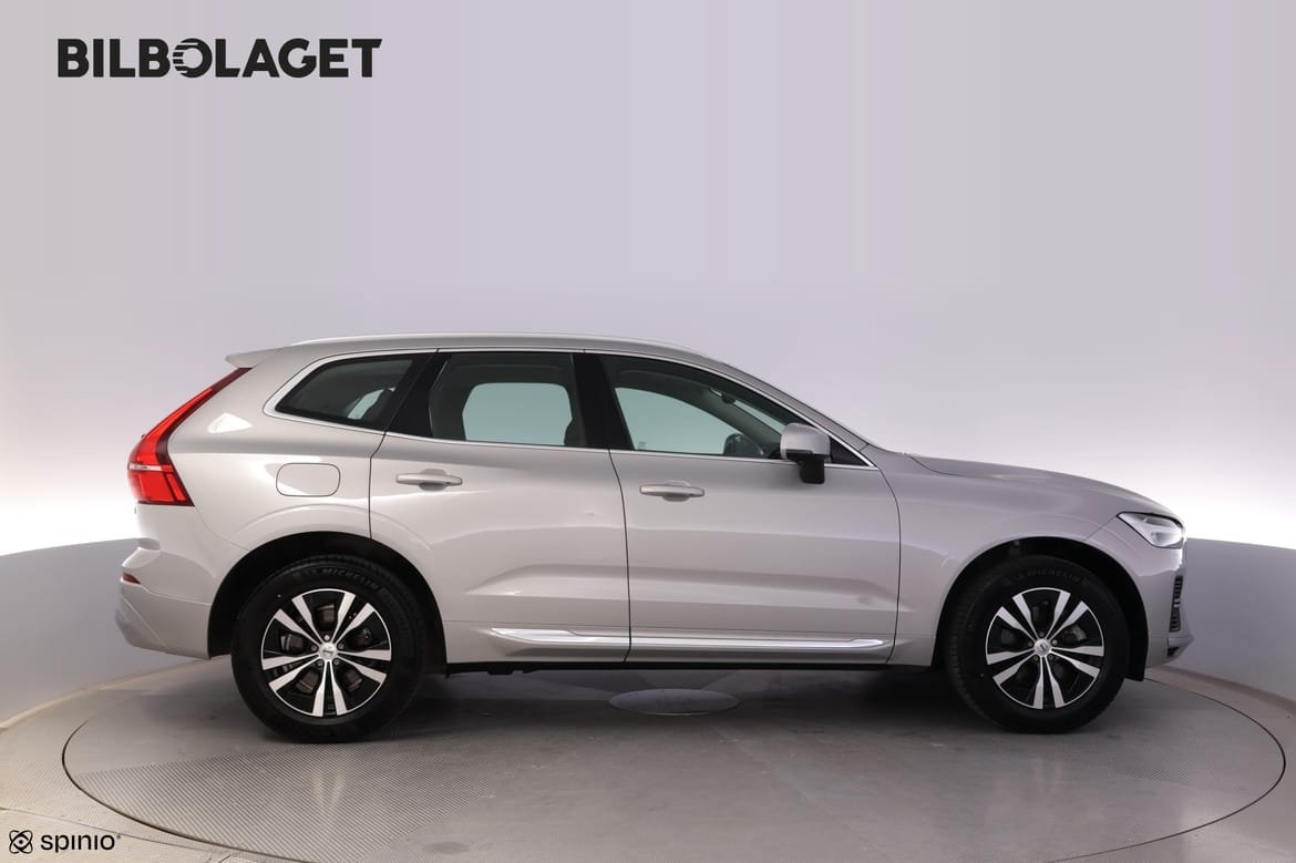 Volvo XC60 T6 Core Special Edition 2025, bild 2/18