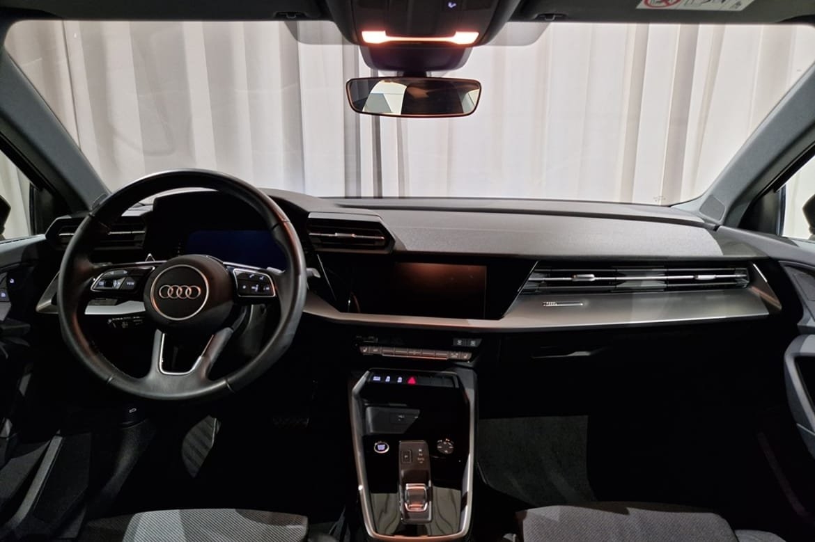 Audi A3 Sedan 2024, bild 7/16