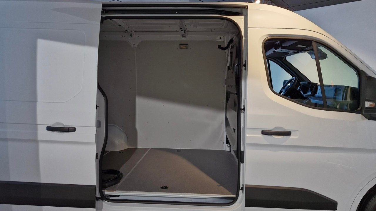 Nissan Interstar 2026, bild 5/10