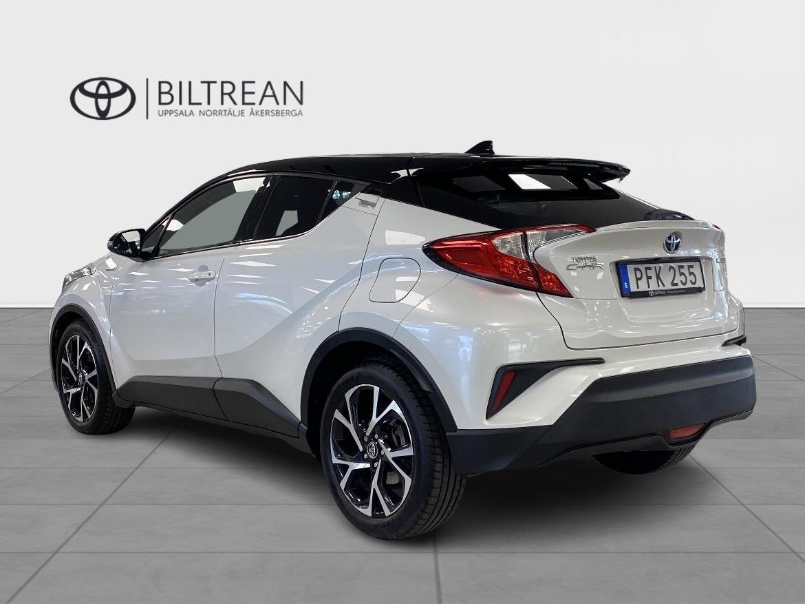 Toyota C-HR 2017, photo 2/14