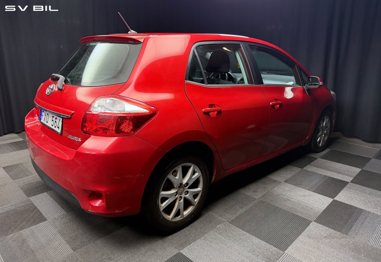 Toyota Auris 2011, bild 5/10