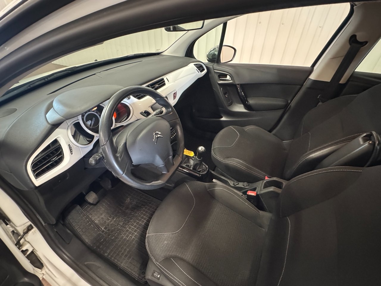 Citroen C3 1.4 HDi 2013, photo 7/9
