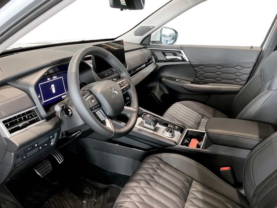 Mitsubishi Outlander Instyle PHEV 2025, bild 3/10