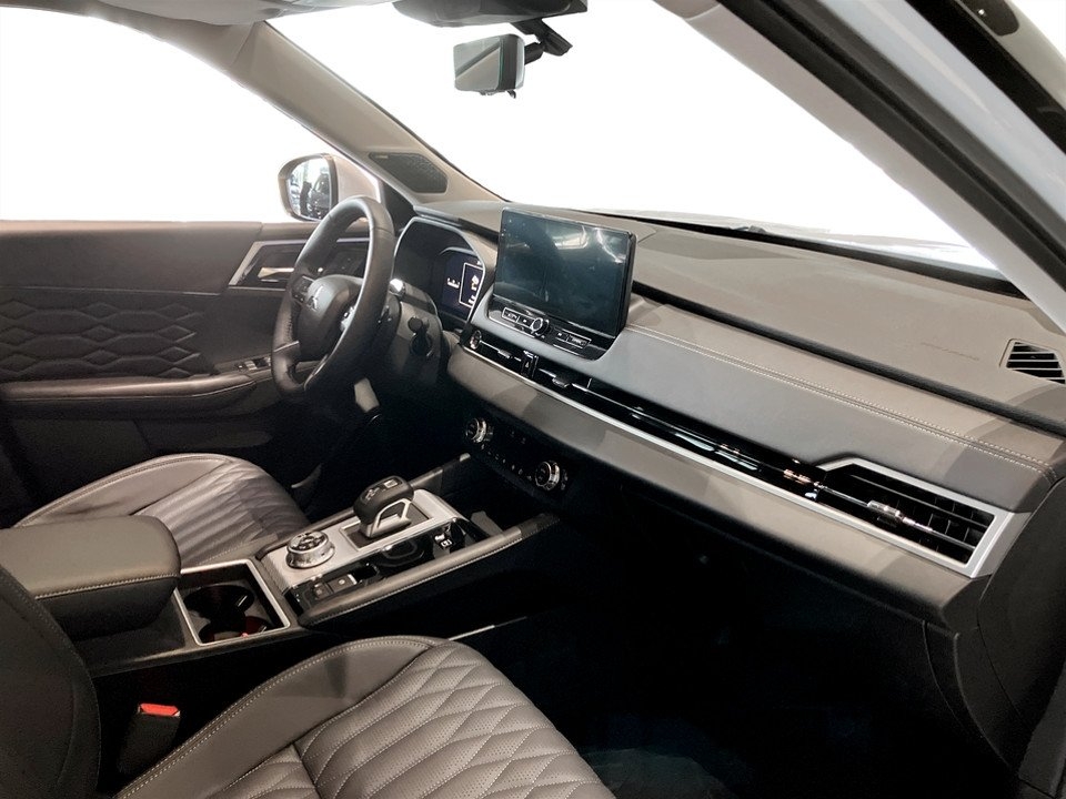 Mitsubishi Outlander Instyle PHEV 2025, bild 5/10