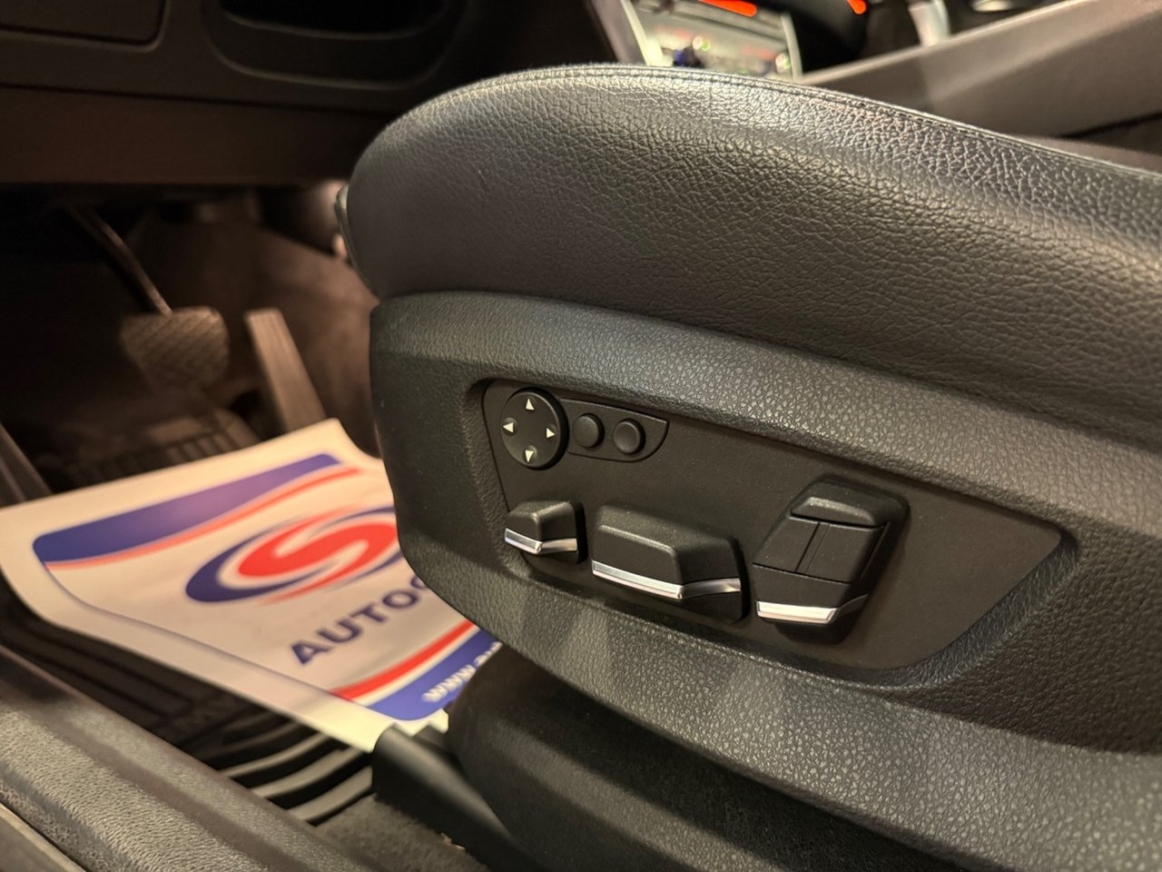 BMW 530 2011, bild 6/10