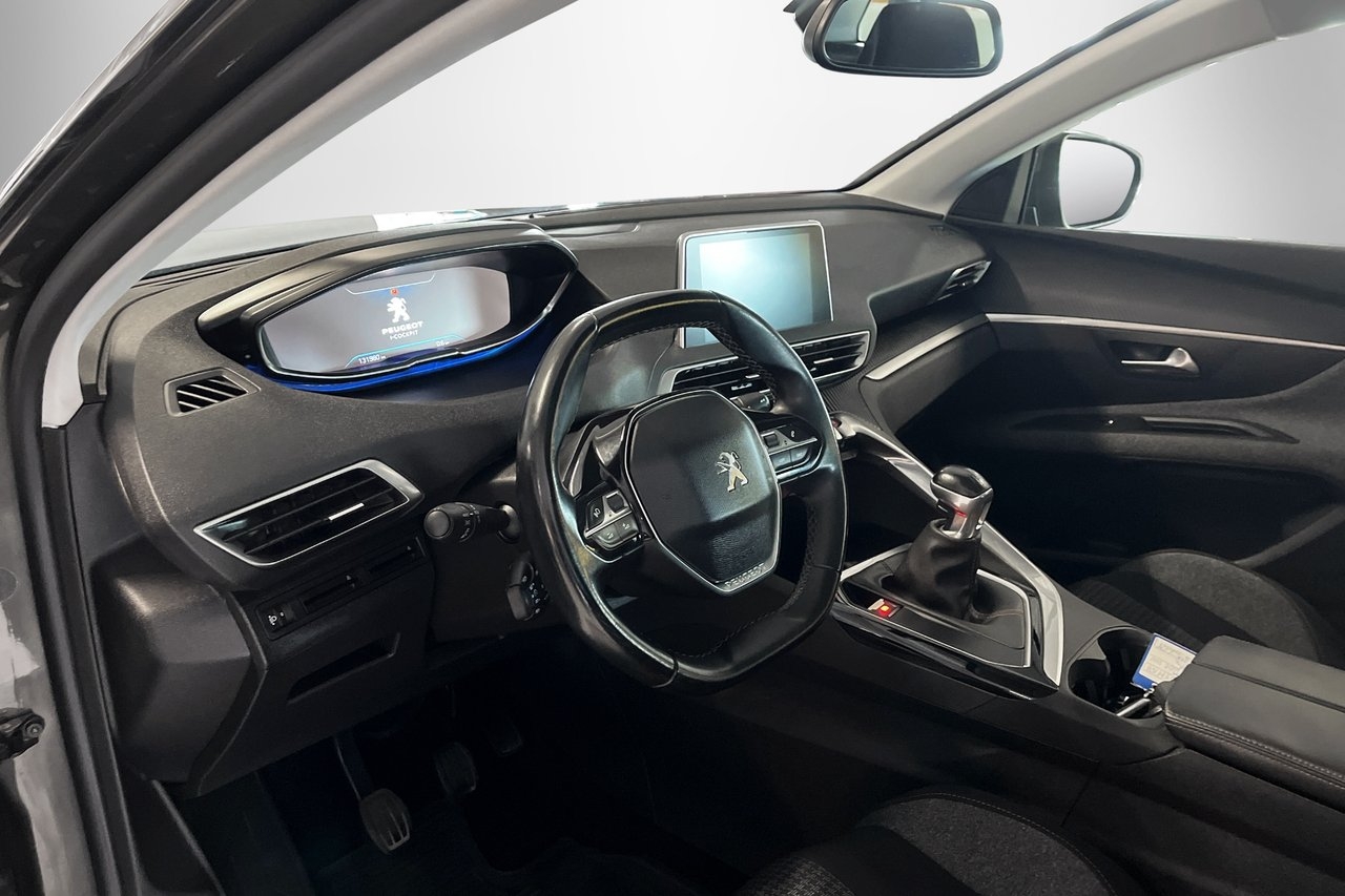 Peugeot 3008 Active PKT 130HK Bensin 2018, bild 5/9