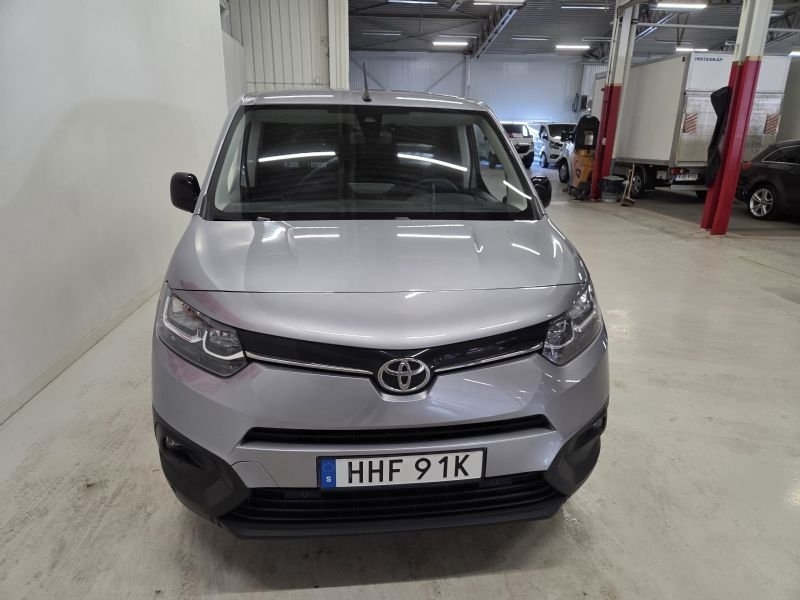 Toyota Proace City 2022, bild 2/10