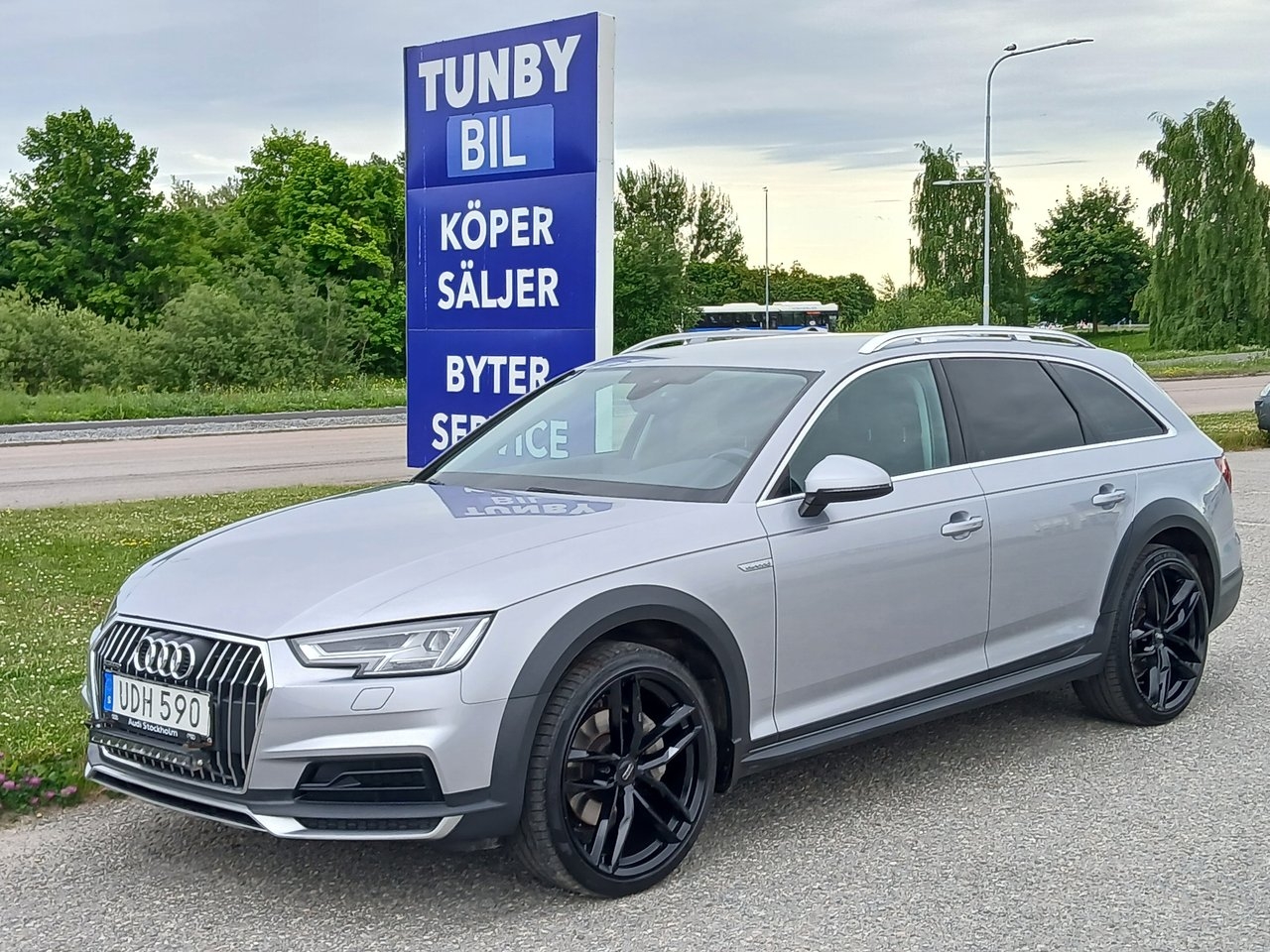 Audi A4 allroad 2018, photo 2/10