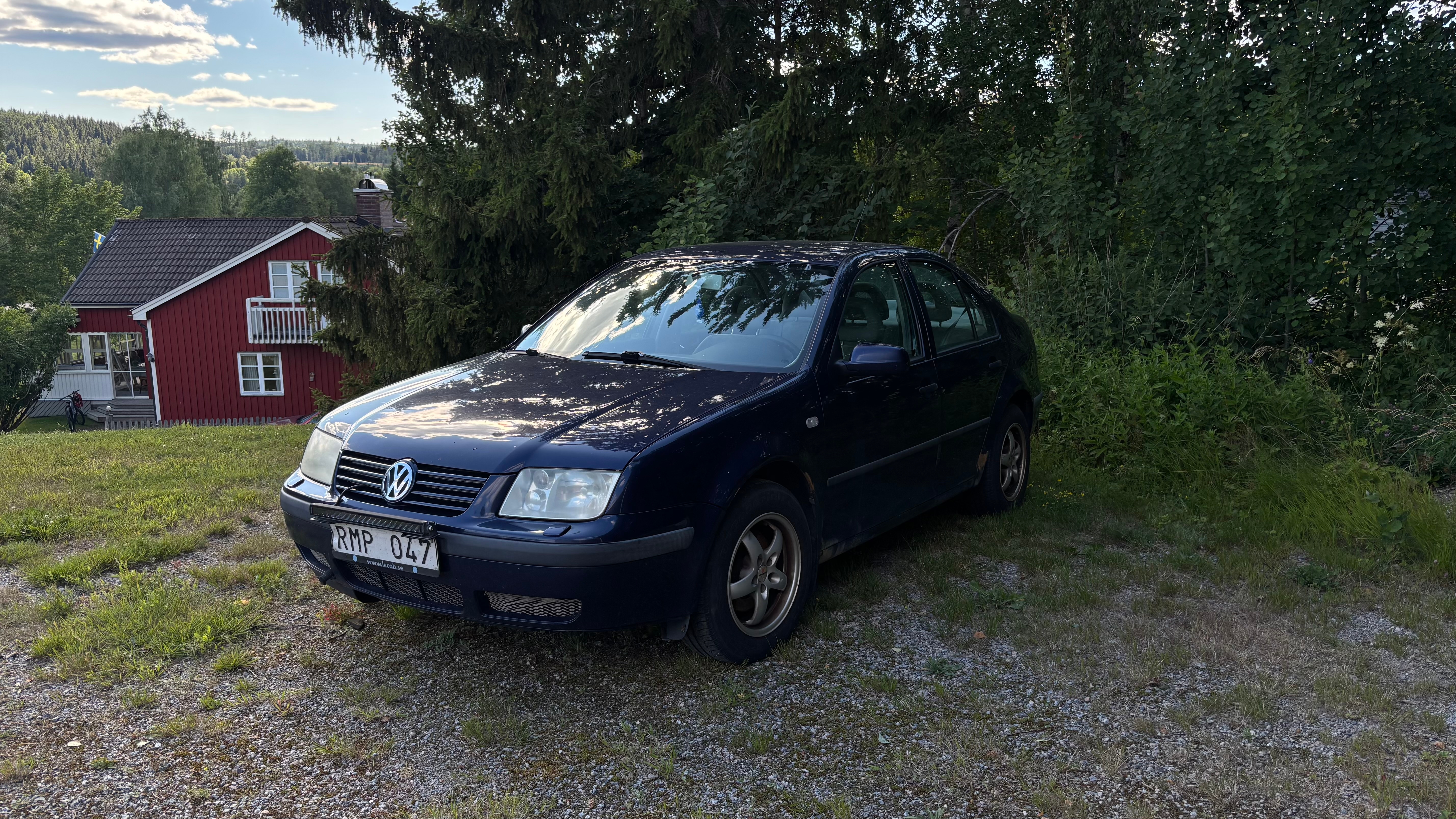 Volkswagen Bora 1.6 Manuell 2000, bild 2/5