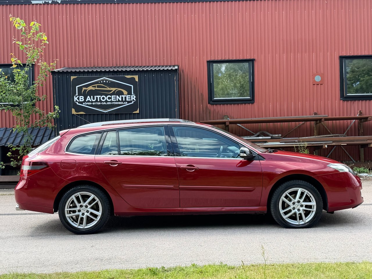 Renault Laguna 2010, kuva 3/10