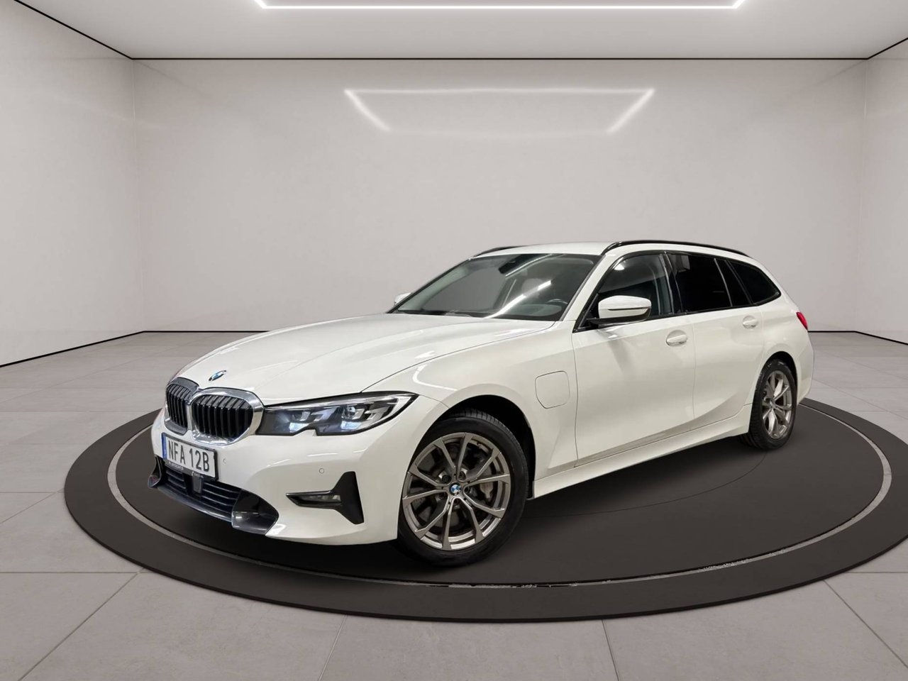 BMW 330
