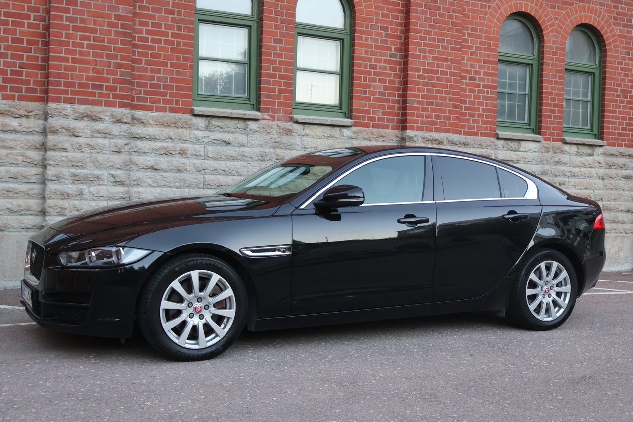 Jaguar XE 2016, bild 3/10