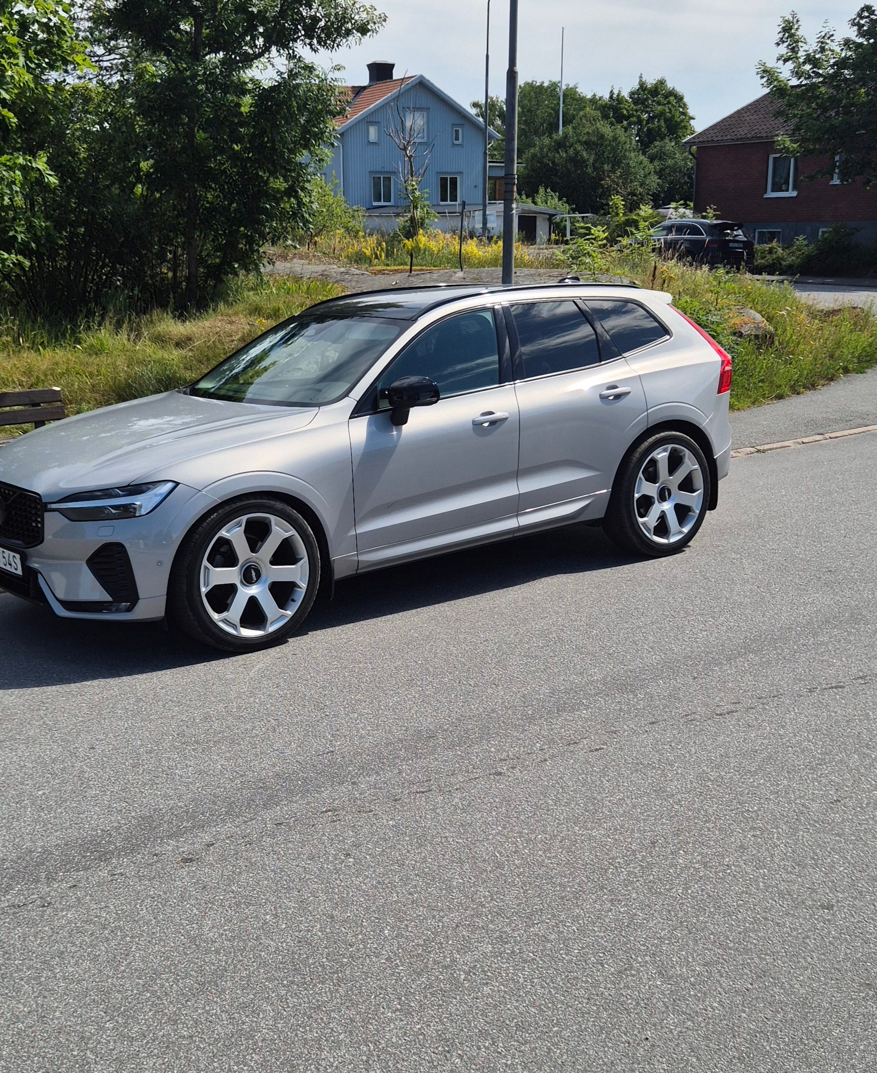 Volvo XC60 Plus dark 2023, bild 3/5