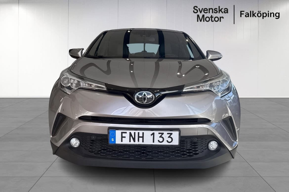 Toyota C-HR Executive 2017, kuva 2/10