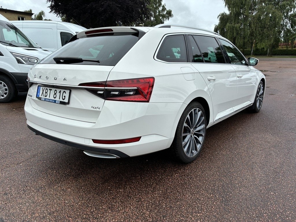 Skoda Superb 2020, bild 4/20