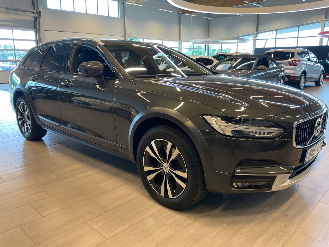 Volvo V90 Cross Country 2020, kuva 3/10