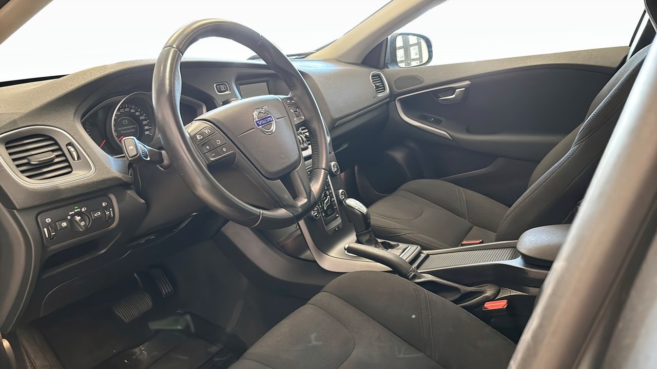 Volvo V40 D2 120hk automat Kinetic 2016, kuva 7/13