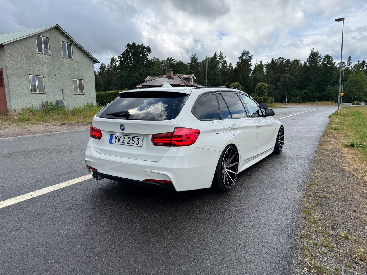 BMW 320 d Touring Steptronic Euro 6 2017, bild 3/7