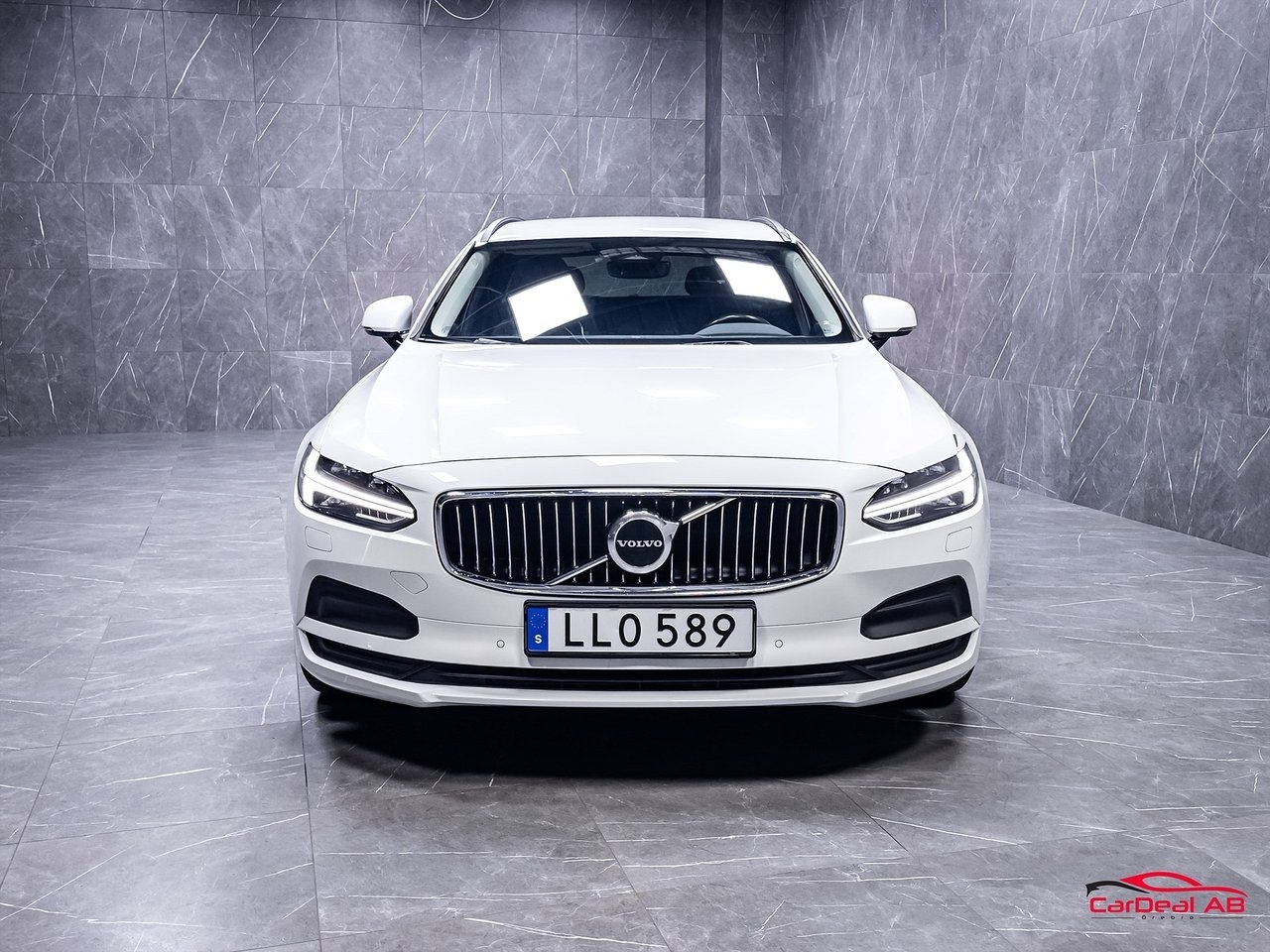 Volvo V90 B4 Geartronic, 197hk 2022, bild 2/10