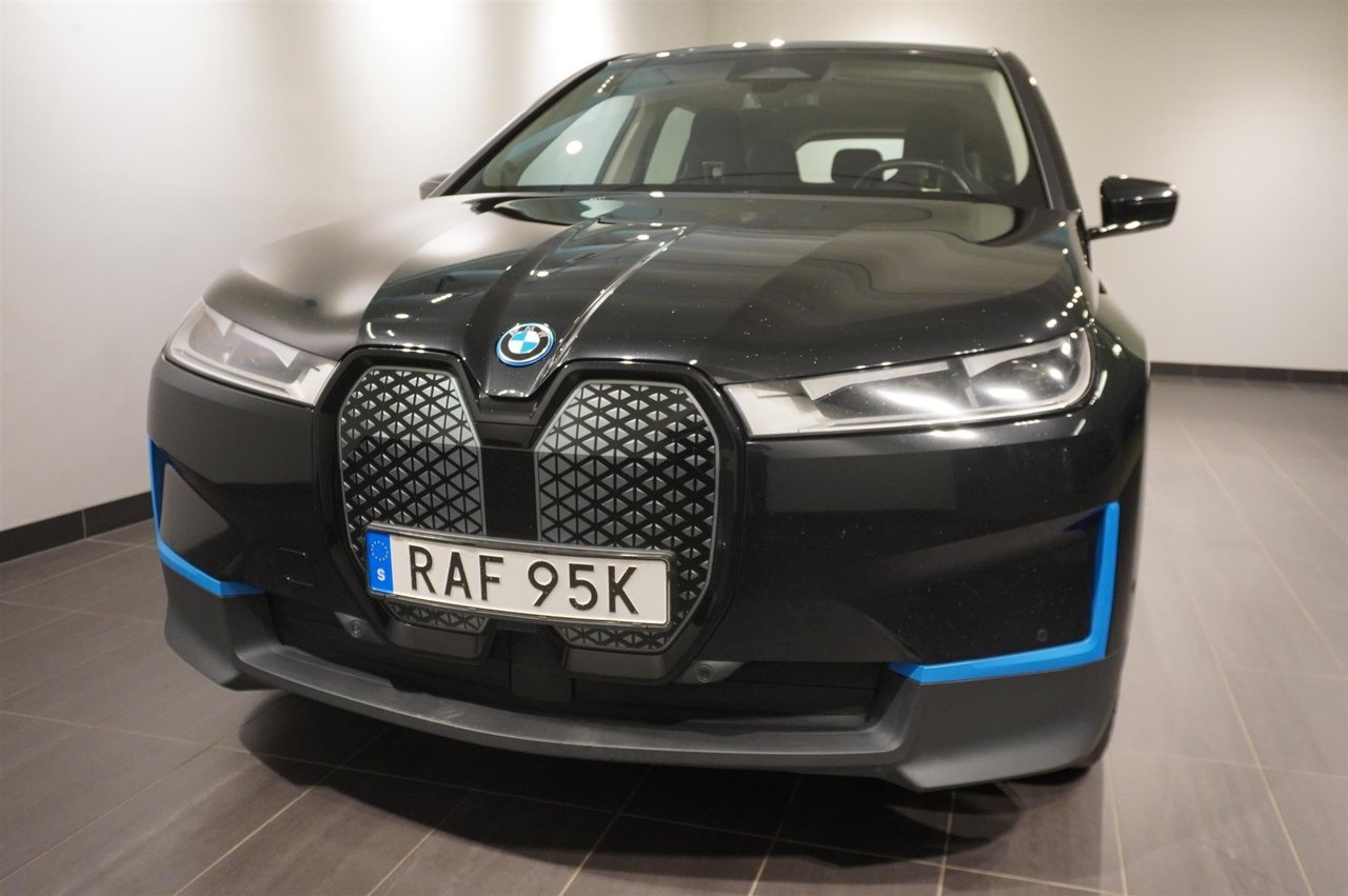 BMW iX xDrive50 2023, bild 5/10
