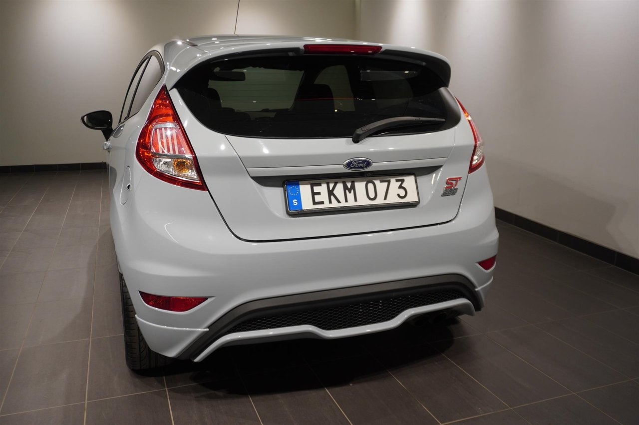 Ford Fiesta St200 Limited Edition 200hk 2016, bild 7/14