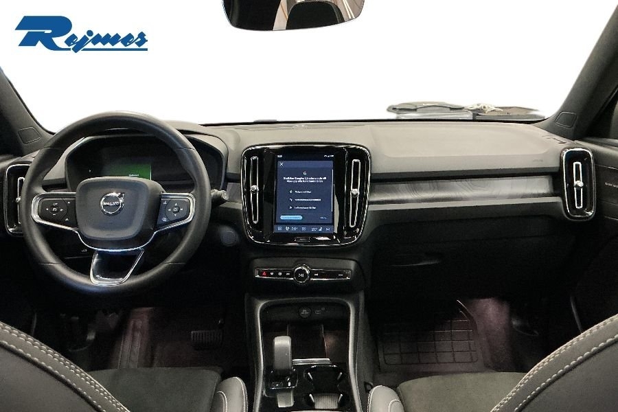 Volvo EX40 2025, photo 7/18