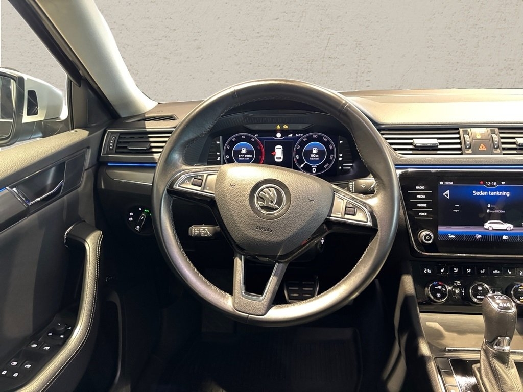 Skoda Superb 2020, bild 6/10