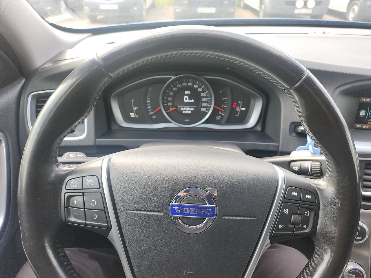 Volvo V60 D2 Your Momentum 120 hk Euro 6 2016, bild 2/10