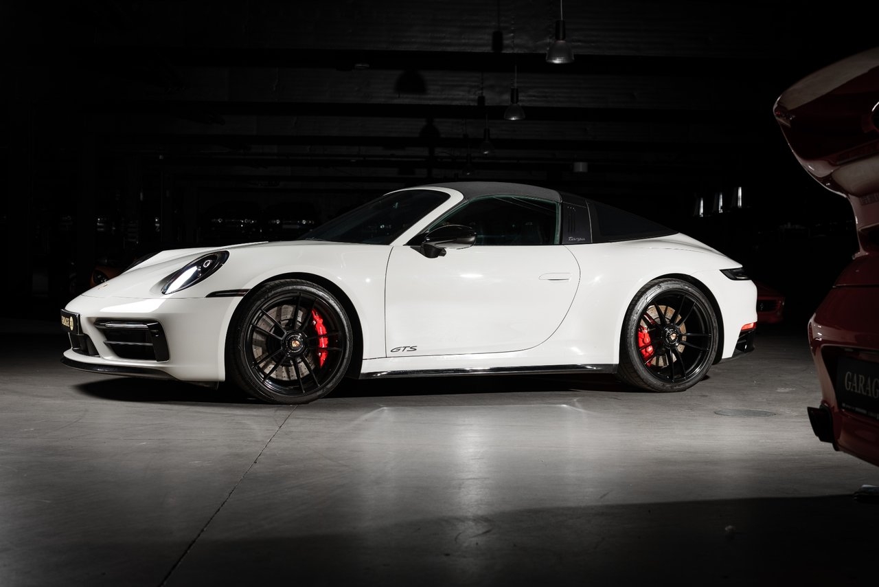 Porsche 992 1 911 Targa 4 GTS 2024, bild 2/10