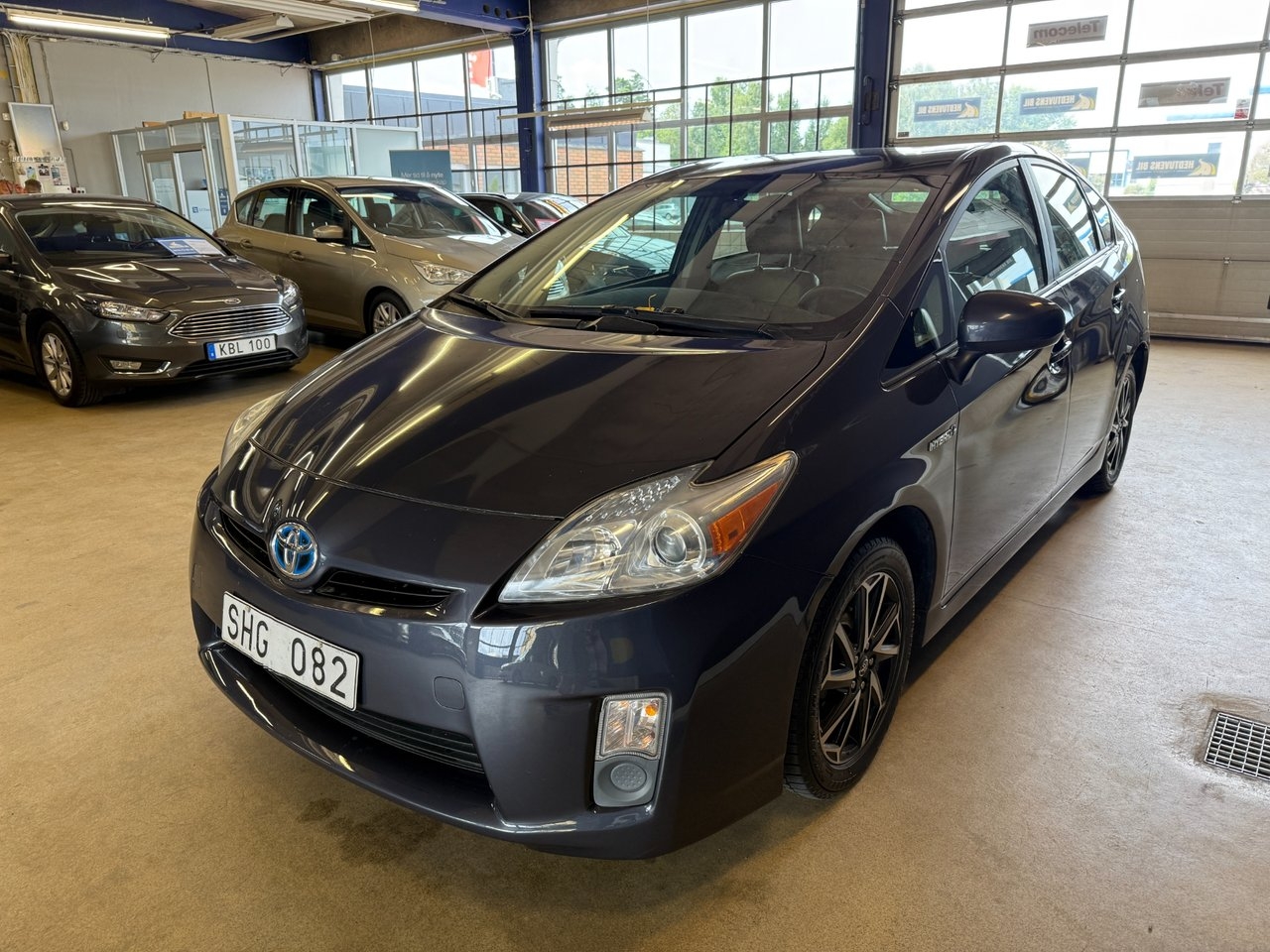Toyota Prius Hybrid CVT 2011, kuva 2/10