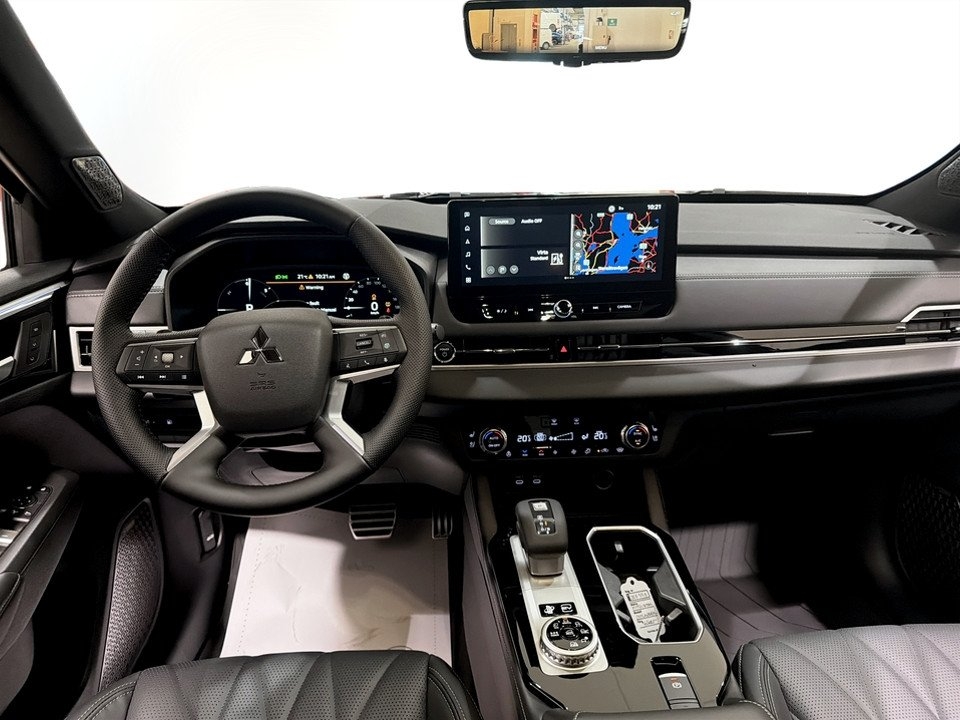 Mitsubishi Outlander Black Edition+ PHEV 2026, bild 3/14