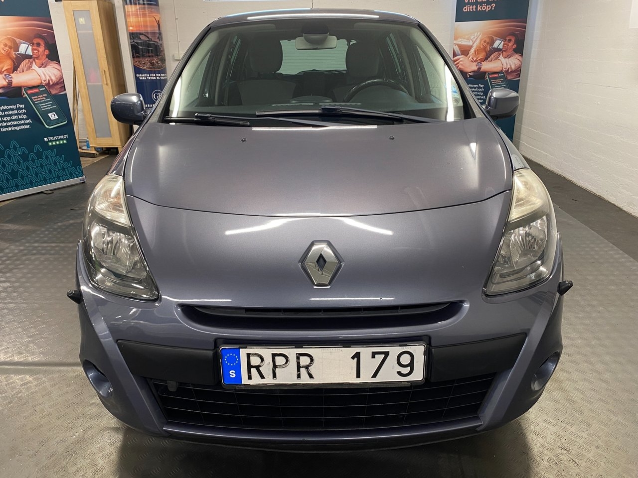 Renault Clio 5-dörrars Halvkombi 1.2 E85 2010, bild 2/10