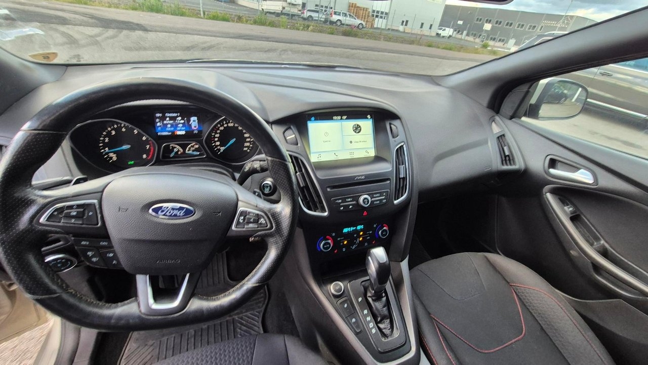 Ford Focus 2018, bild 6/10