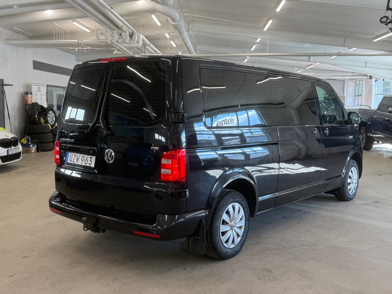 Volkswagen Caravelle 2017, photo 3/10