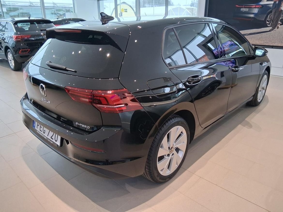 Volkswagen Golf eHybrid 2026, bild 3/8