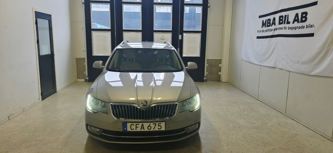 Skoda Superb 2014, bild 3/22