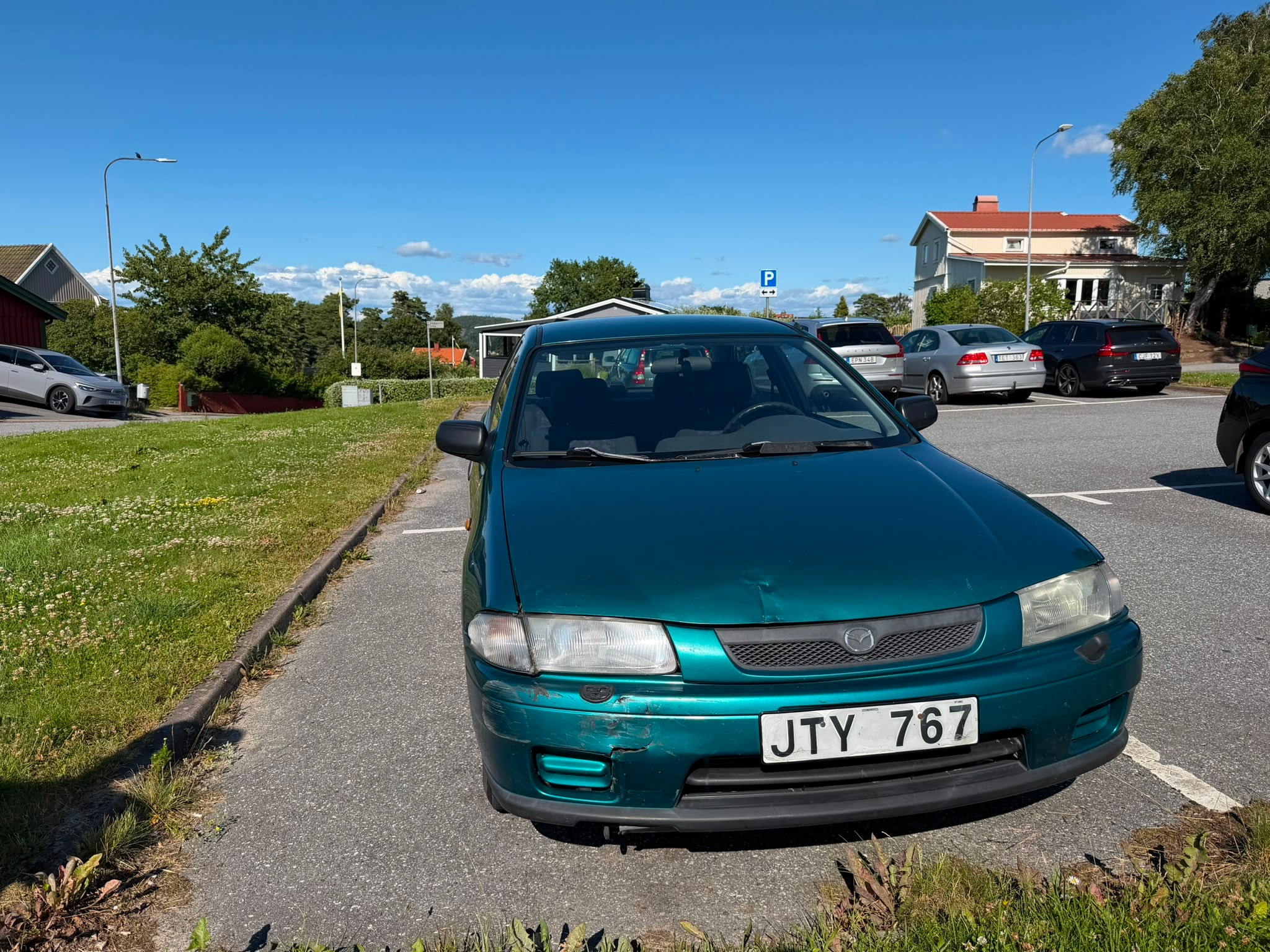 Mazda 323S