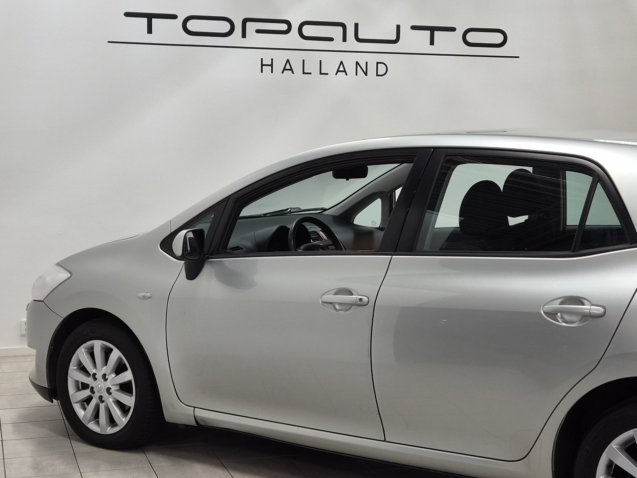 Toyota Auris 5-dörrar 2.0 126hk 2007, bild 5/10